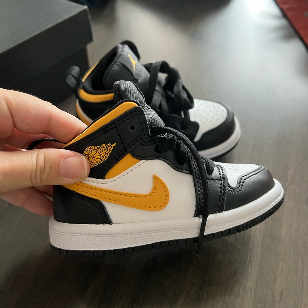 Toddler Boys Jordans 5c